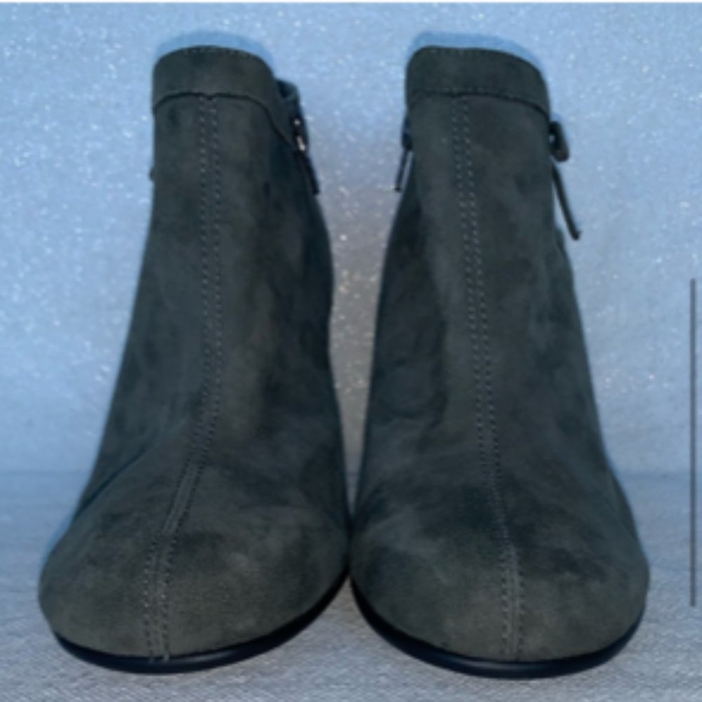 Aerosoles grey Steamroller suede booties 8-1/2 wide - Picture 4 of 11